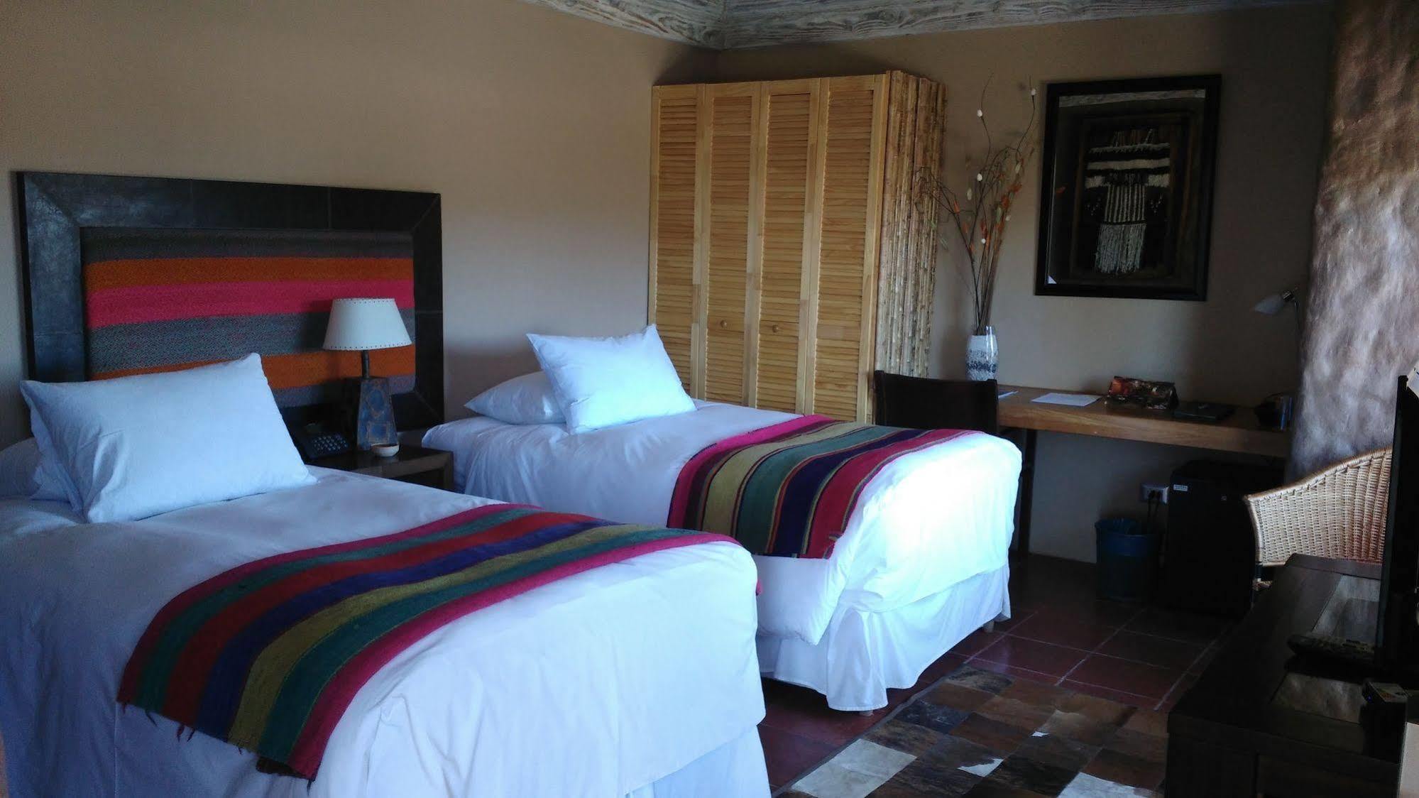 Noi Bordeloa Hotel Calama Exterior foto